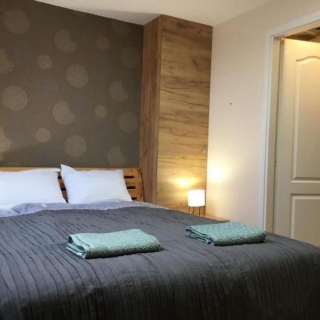 Kincsem Apartman Еґер Екстер'єр фото
