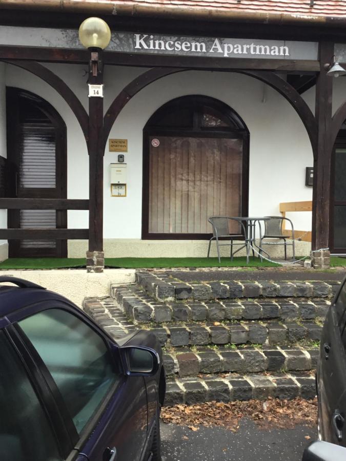 Kincsem Apartman Еґер Екстер'єр фото